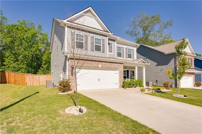 5229 Burrus Ln in Mableton, GA - Building Photo - Building Photo
