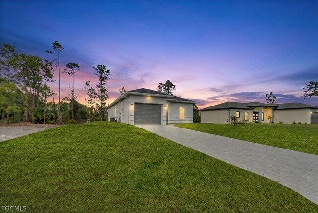 property at 725 Lamar St E