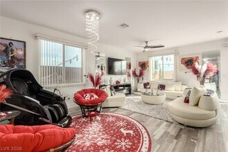 7801 Victoria Tower Ct in Las Vegas, NV - Building Photo - Building Photo