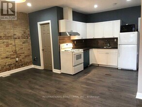 1272 Danforth Ave in Toronto, ON - Building Photo - Building Photo