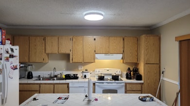 4704 SW 136th Pl in Miami, FL - Building Photo - Building Photo