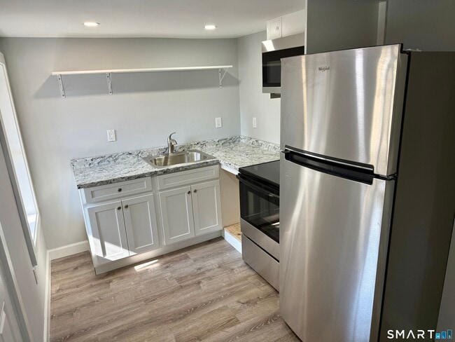 78 McKinley Ave in Norwich, CT - Building Photo - Building Photo