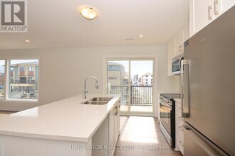 1429 Creekway Private in Ottawa, ON - Building Photo - Building Photo
