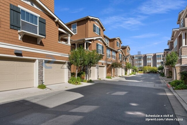 400 Live Oak Way in Belmont, CA - Building Photo - Building Photo