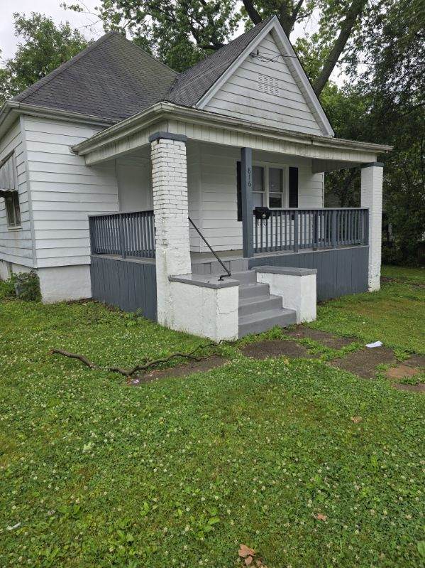 property at 816 W Virginia Ave