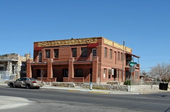 3900 N Piedras Ave in El Paso, TX - Building Photo - Building Photo