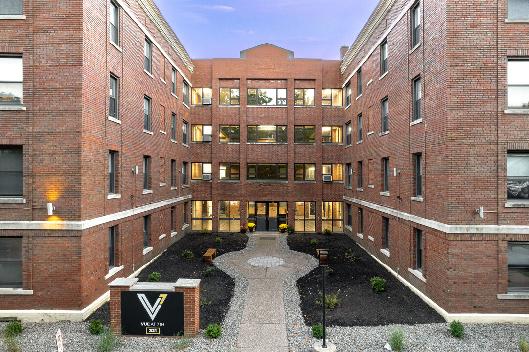 The Vue at 7th Apartments in Davenport, IA - Foto de edificio