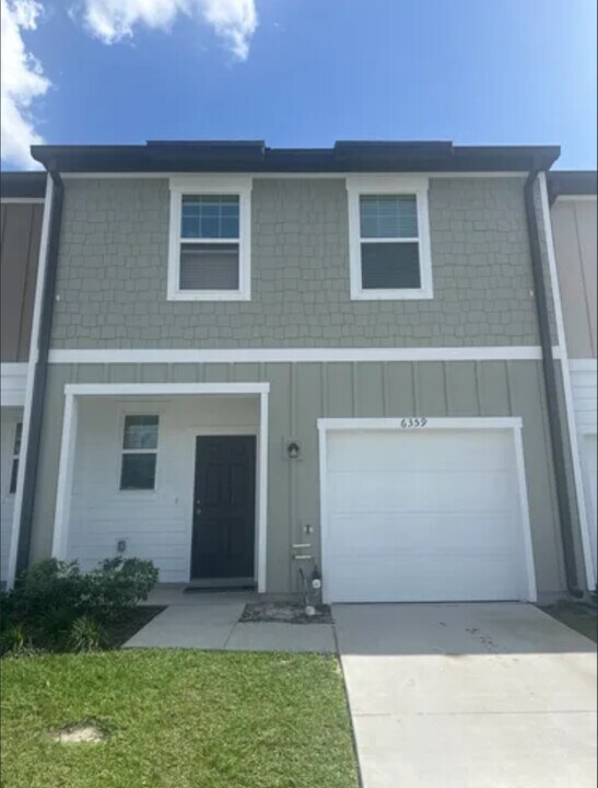 6359 Kay Morgan Ln in Gibsonton, FL - Building Photo