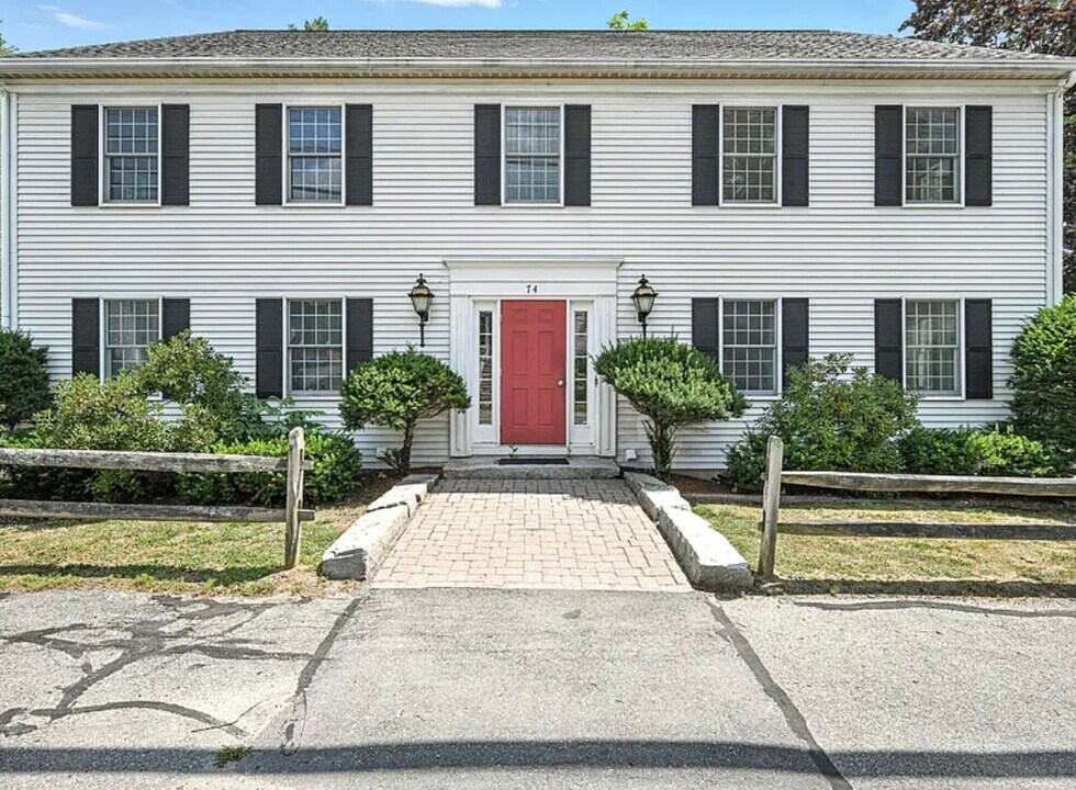 74 Second St, Unit 1 in Hallowell, ME - Building Photo