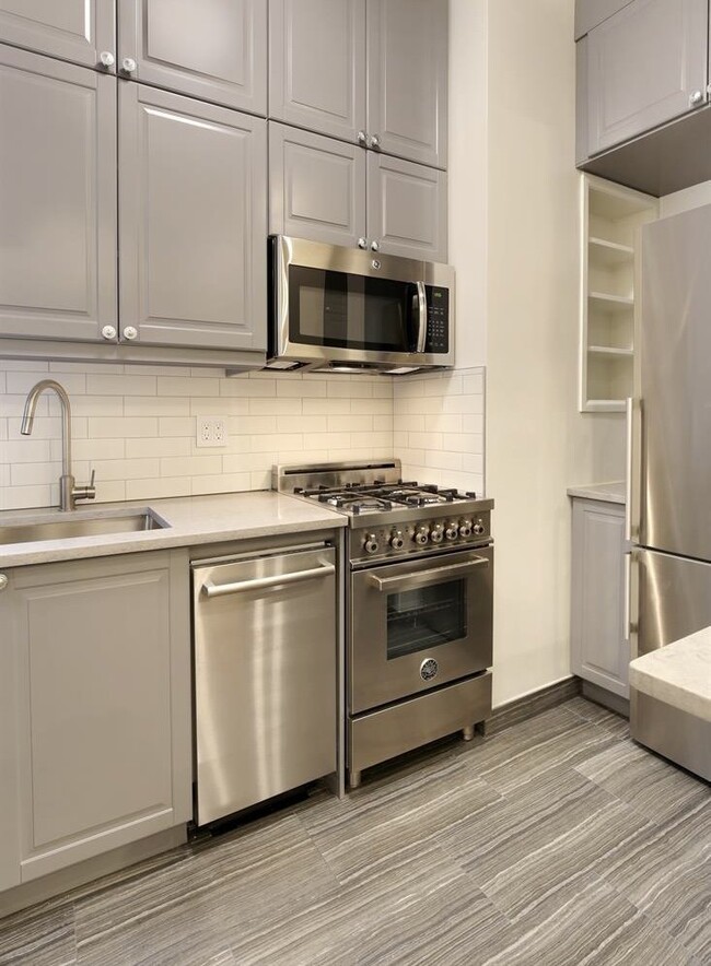 property at 57 W 58th St