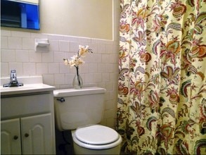 Dunlea Apartments in Baltimore, MD - Foto de edificio - Interior Photo