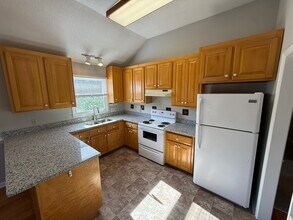 405 Avent Cir in Holly Springs, NC - Building Photo - Building Photo