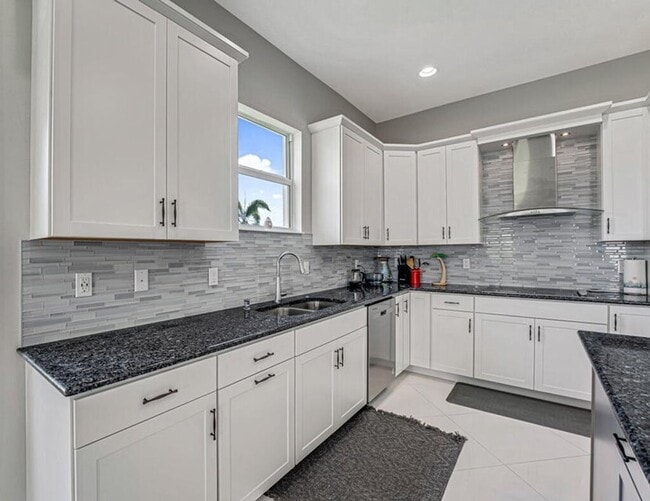 property at 5482 Macoon Wy