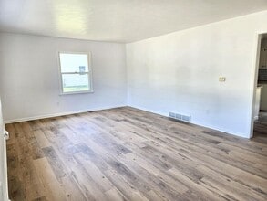 1204 Applecroft Ave in Portage, MI - Building Photo - Building Photo