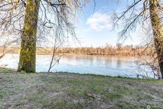 26015 166th St SE in Monroe, WA - Building Photo - Building Photo