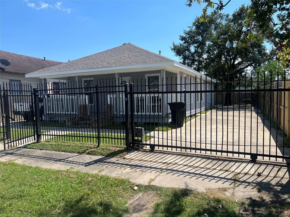 6808 Avenue K in Houston, TX - Building Photo