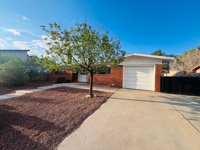 property at 9632 Montwood Dr