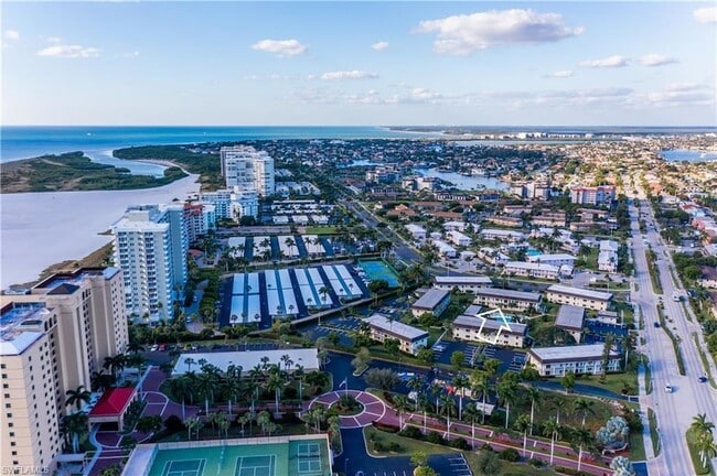 130 N Collier Blvd in Marco Island, FL - Building Photo - Building Photo