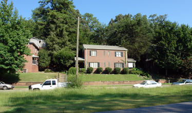 Broadway Park Apartments in Homewood, AL - Building Photo - Building Photo