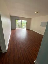 9301 SW 92nd Ave, Unit B310 in Miami, FL - Building Photo