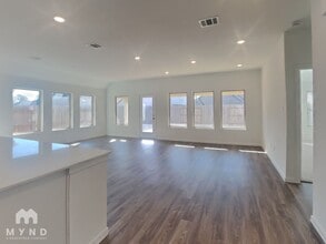 229 Wasatch Peaks Wy in Willis, TX - Foto de edificio - Building Photo