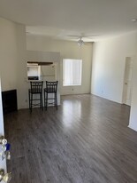 11347 Califa St Apartamentos