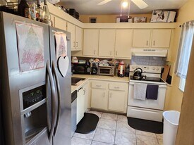 4216 Inverrary Blvd in Lauderhill, FL - Building Photo