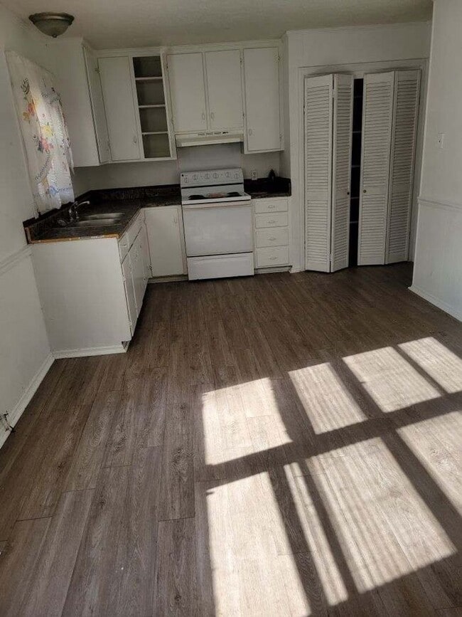 411 Vintage Rd in Albany, GA - Building Photo - Building Photo