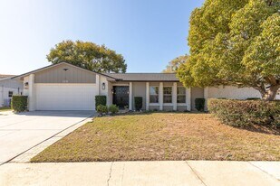 119 Dellwood Dr in Longwood, FL - Building Photo