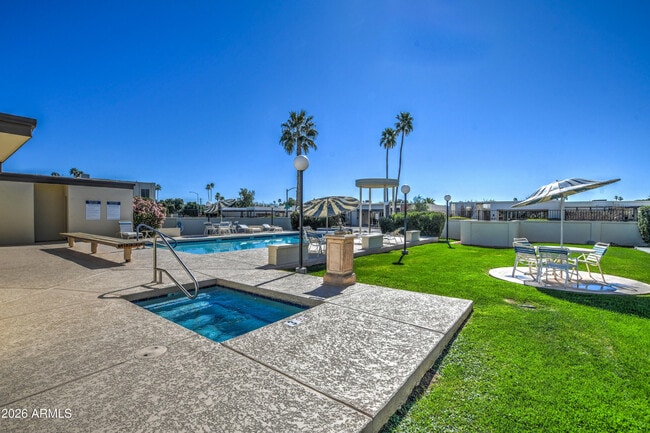 8647 E Devonshire Ave in Scottsdale, AZ - Building Photo - Building Photo