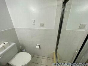 12 Dean Rd in Brookline, MA - Building Photo - Building Photo
