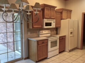 2503 Willow Spring Dr in Enid, OK - Building Photo - Building Photo