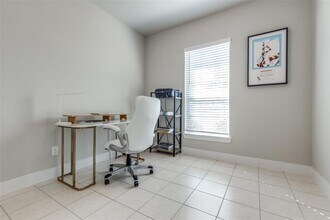 2411 Ocean Key Dr in La Marque, TX - Foto de edificio - Building Photo