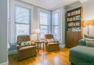 28 Edwards St in New Haven, CT - Building Photo - Building Photo