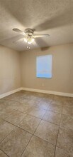 6121 SW 39th St in Miramar, FL - Building Photo - Building Photo