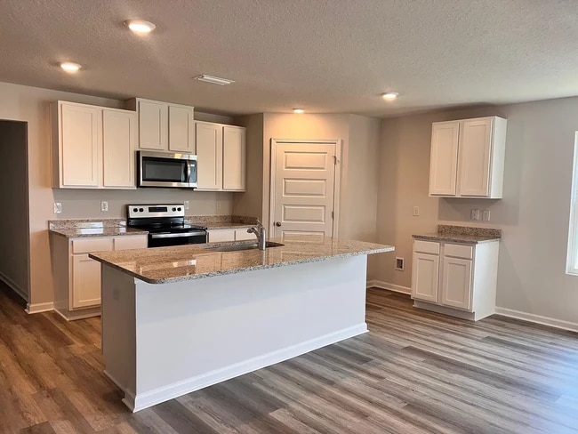 3113 Tricia Cir in Crestview, FL - Building Photo - Building Photo