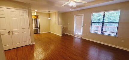 2300 Timber Oak Ln in Tallahassee, FL - Building Photo - Building Photo