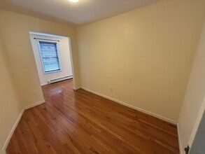 165 S Pearl St, Unit Apt 1 in Pearl River, NY - Building Photo - Building Photo