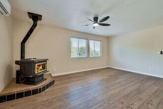 8471 Latrobe Rd in Shingle Springs, CA - Building Photo - Building Photo