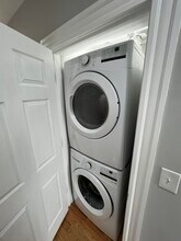 15 Harold St, Unit 2 in Somerville, MA - Foto de edificio - Building Photo