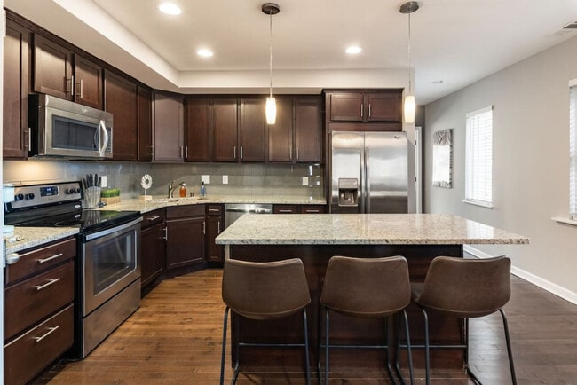 2201 Reading Rd in Cincinnati, OH - Building Photo - Building Photo
