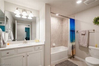 17411 Cherrywood Ct in Bonita Springs, FL - Building Photo - Building Photo