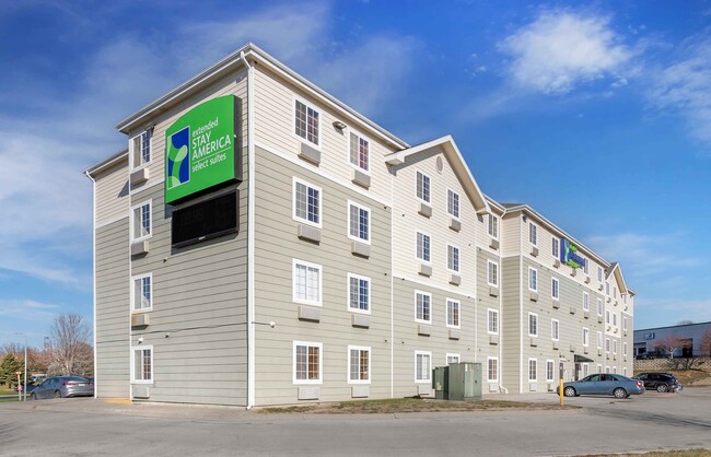 Extended Stay America Select Suites - Omaha in Omaha, NE - Building Photo - Building Photo