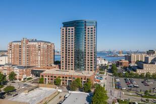 Harbor's Edge in Norfolk, VA - Building Photo