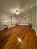 8043 S Champlain Ave, Unit 2 in Chicago, IL - Building Photo