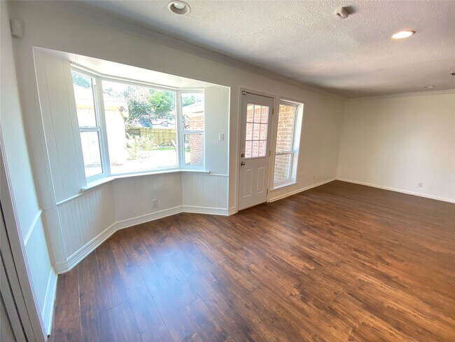 12846 Westmere Dr in Houston, TX - Building Photo - Building Photo
