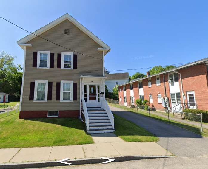 25 Union St, Unit Apartment 2 in Dover, NH - Building Photo