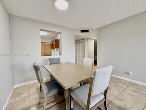 8550 N Sherman Cir in Miramar, FL - Building Photo - Building Photo