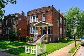 1335 Woodland Dr, Unit 1335 Woodland Dr FLOOR 2 in St. Louis, MO - Building Photo - Building Photo