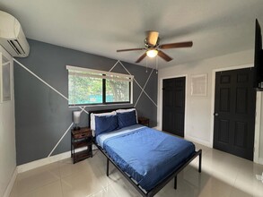 2890 SW 17th St in Fort Lauderdale, FL - Building Photo - Building Photo